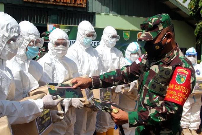 Danrem 174 Merauke Beri Apresiasi Nakes Selama Pelaksanaan Serbuan Vaksinasi