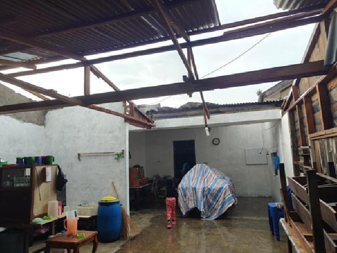 Bupati Taput Tinjau Lokasi Bencana Puting Beliung